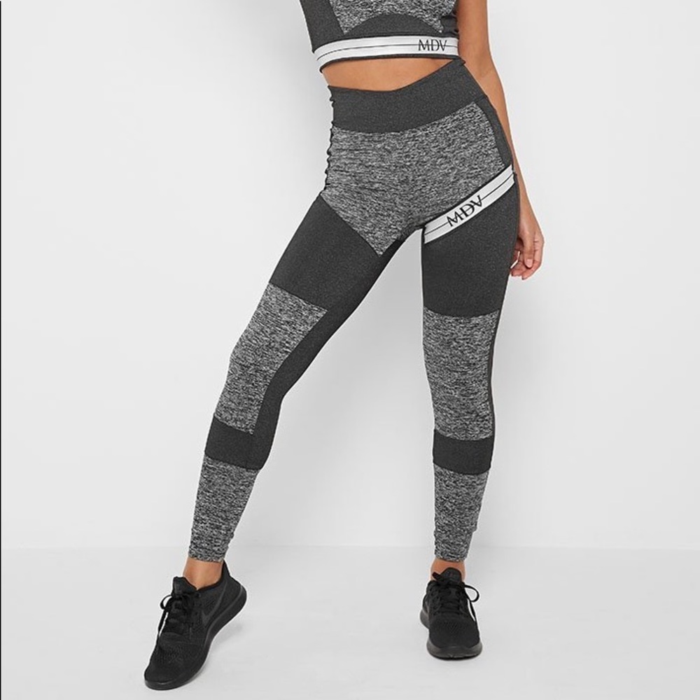 Maniere De Voir Active Leggings